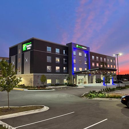 Holiday Inn Express & Suites Chicago Schaumburg By Ihg Екстериор снимка