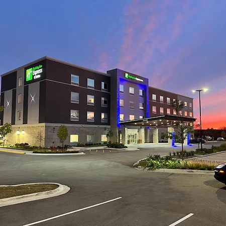 Holiday Inn Express & Suites Chicago Schaumburg By Ihg Екстериор снимка