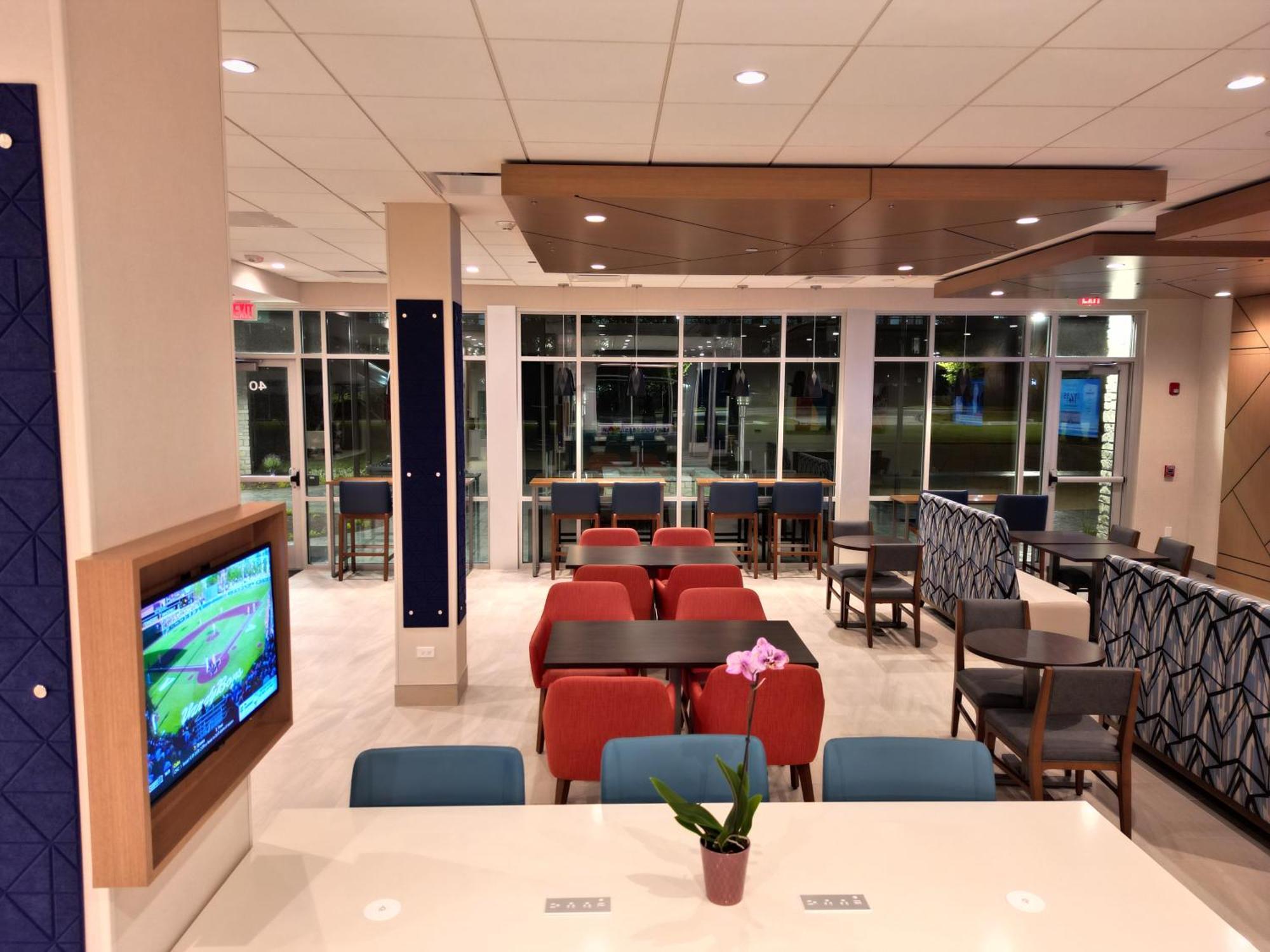 Holiday Inn Express & Suites Chicago Schaumburg By Ihg Екстериор снимка