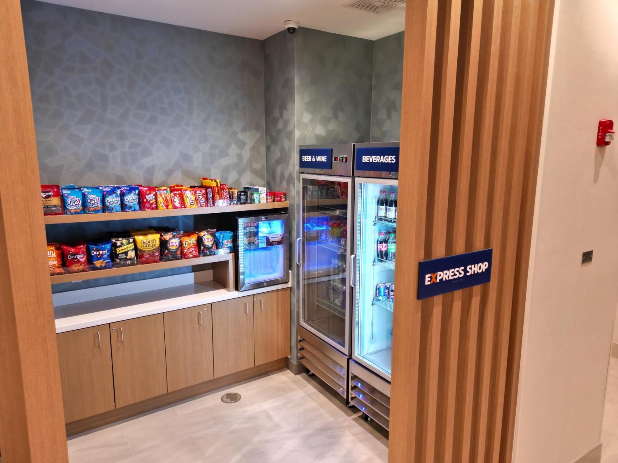 Holiday Inn Express & Suites Chicago Schaumburg By Ihg Екстериор снимка