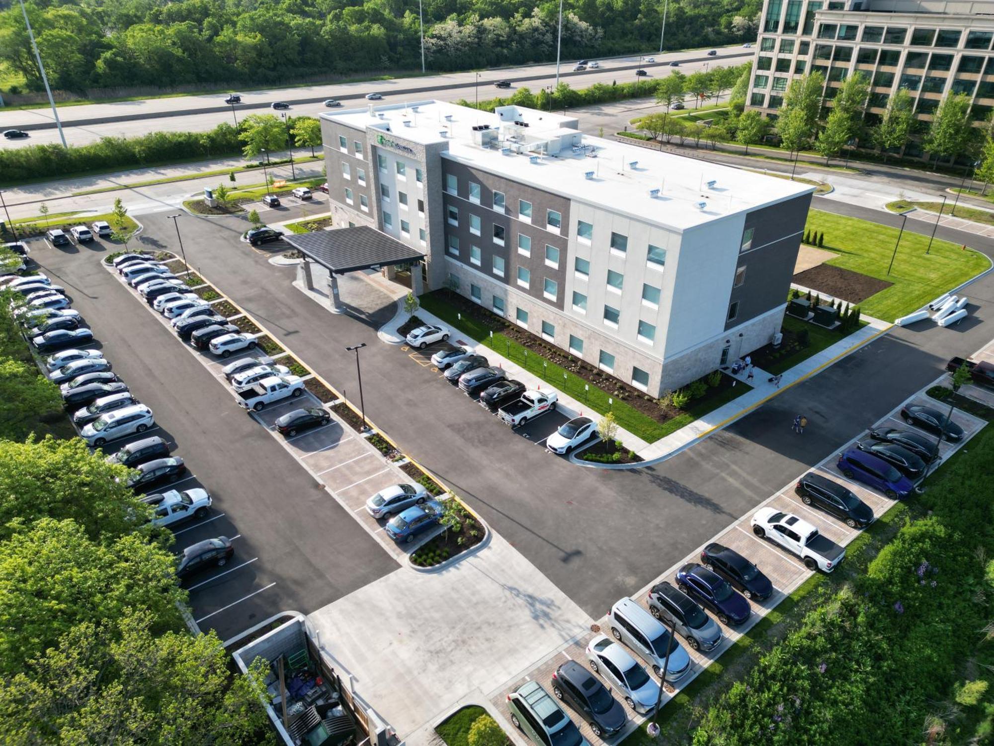 Holiday Inn Express & Suites Chicago Schaumburg By Ihg Екстериор снимка