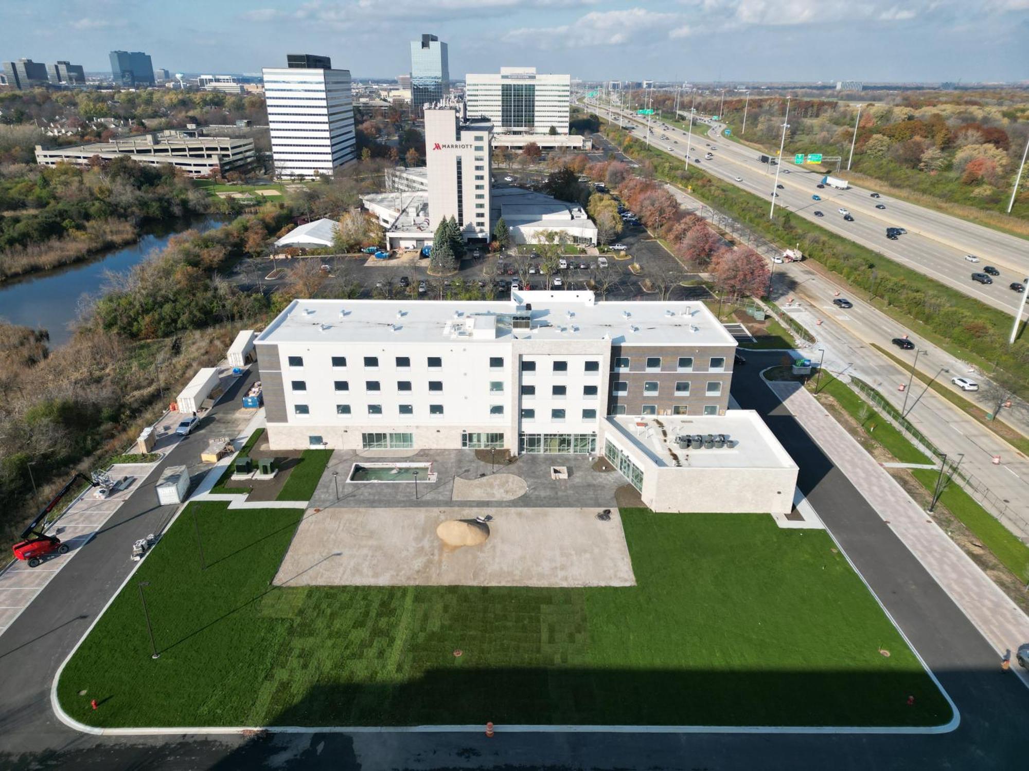 Holiday Inn Express & Suites Chicago Schaumburg By Ihg Екстериор снимка