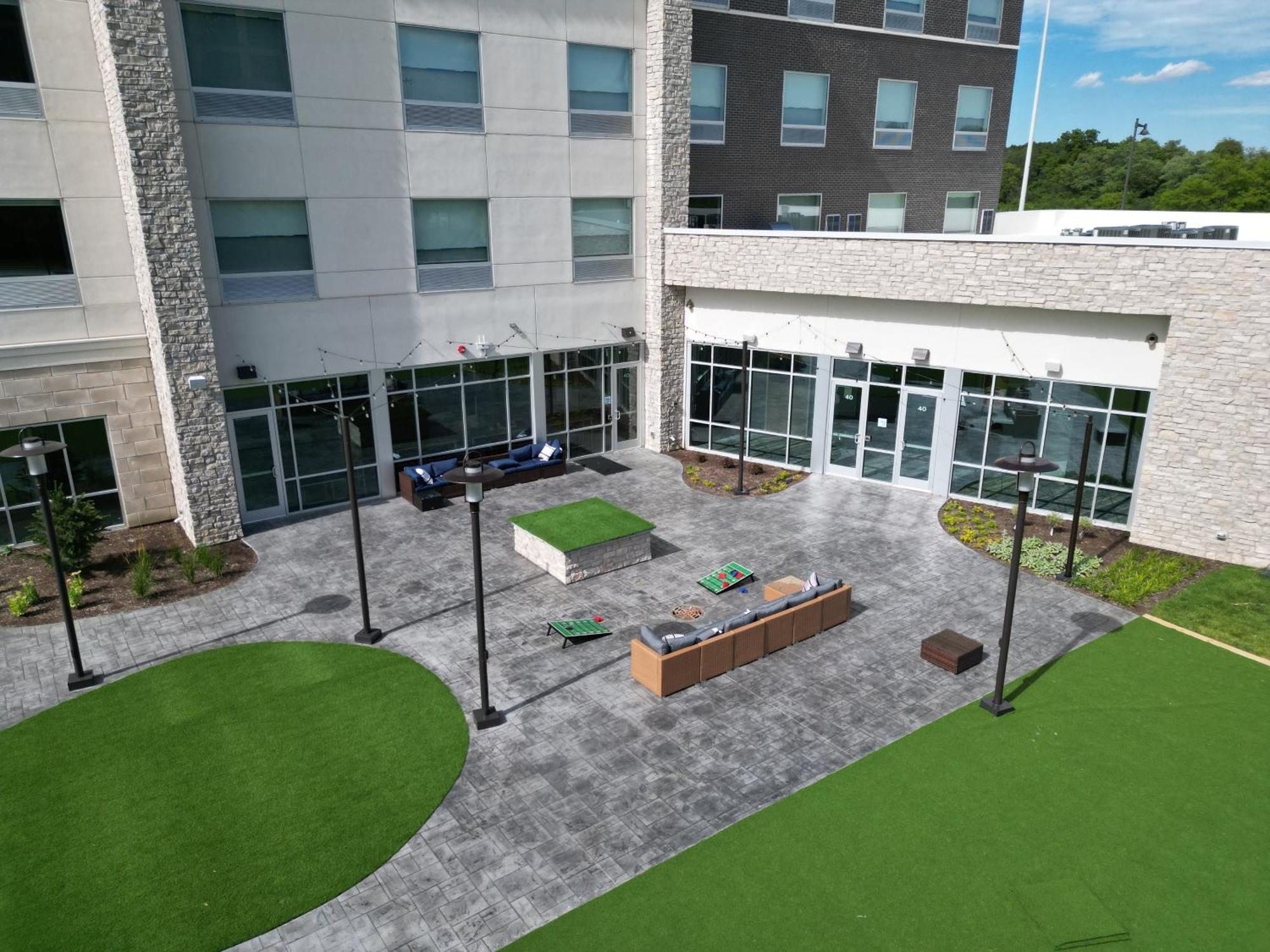 Holiday Inn Express & Suites Chicago Schaumburg By Ihg Екстериор снимка