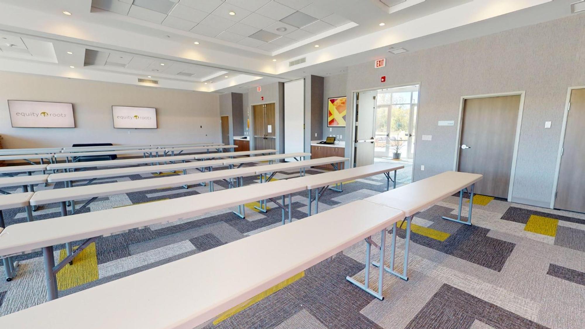Holiday Inn Express & Suites Chicago Schaumburg By Ihg Екстериор снимка